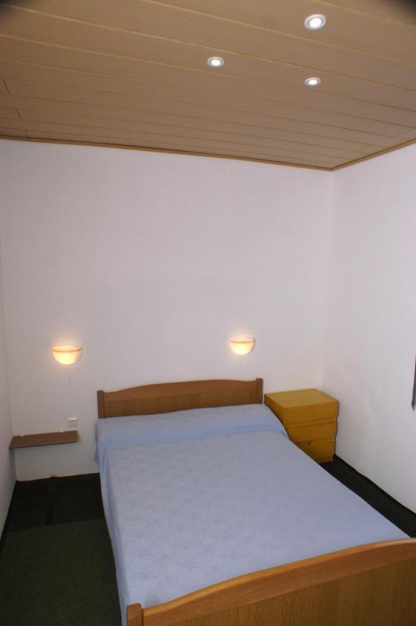 Apartments By The Sea Mandre, Pag - 4098 Εξωτερικό φωτογραφία